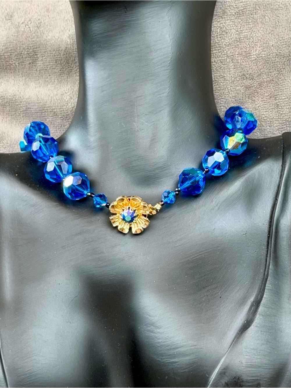 VTG 1950s Blue Aurora Borealis Crystal Choker Necklace Flower Clasp